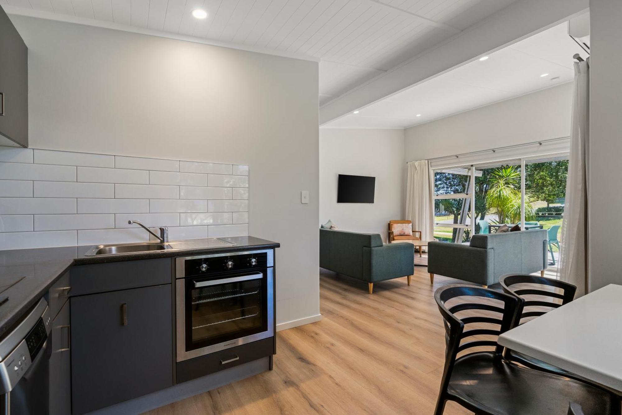Tasman Holiday Parks - Papamoa Beach Exterior photo A kitchen in a house