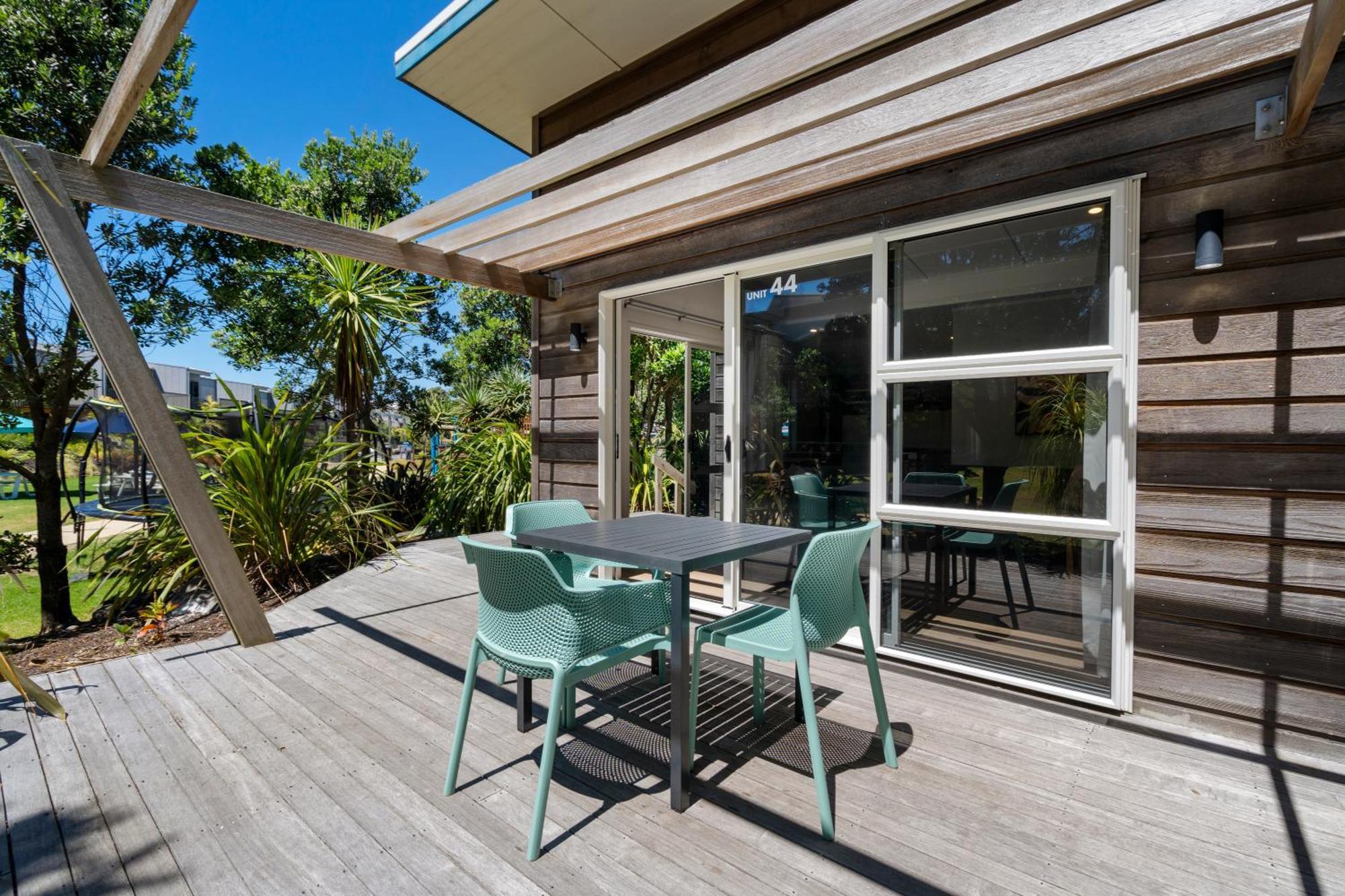 Tasman Holiday Parks - Papamoa Beach Exterior photo A deck in New Zealand