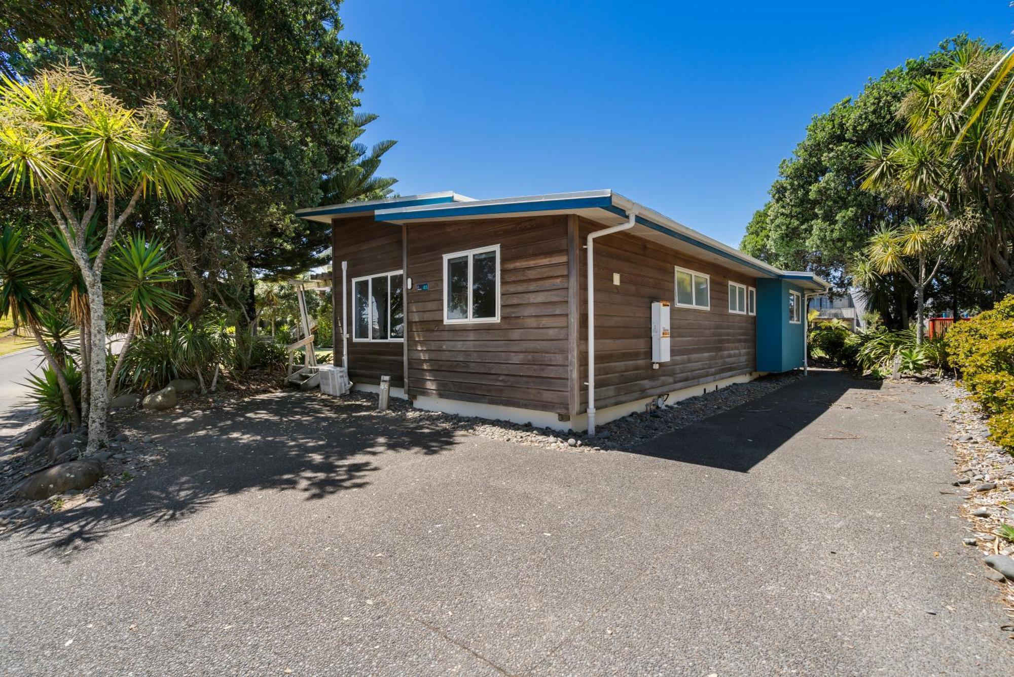 Tasman Holiday Parks - Papamoa Beach Exterior photo The house in 2019